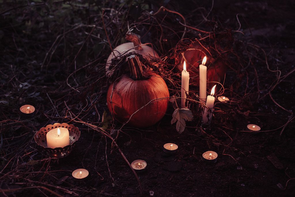 elegant Halloween decorating ideas